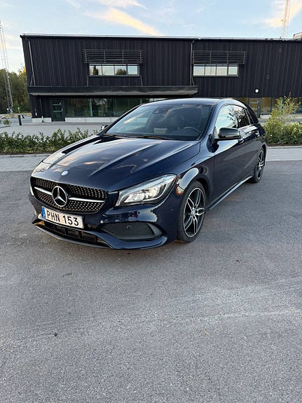 Mercedes-Benz CLA220 d 2 of 10