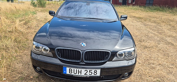 BMW 750Li 5 of 7