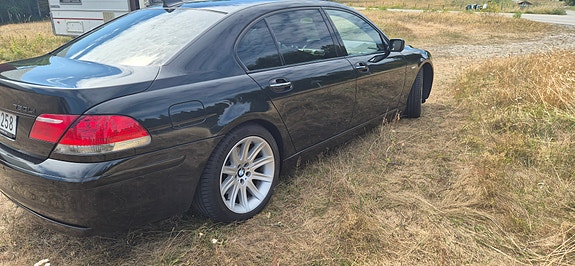 BMW 750Li 6 of 7