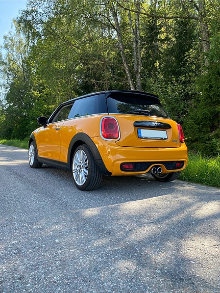 MINI Cooper SD 3 of 8