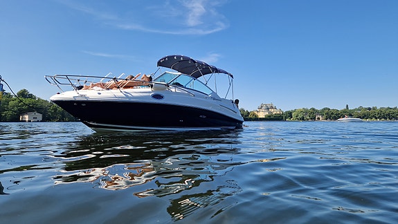 Sea Ray 240 Sundancer - 2007 Höstpris 2 of 9