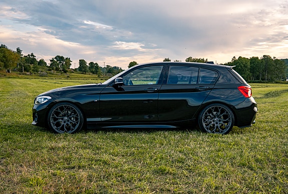 BMW 118d 2 of 13