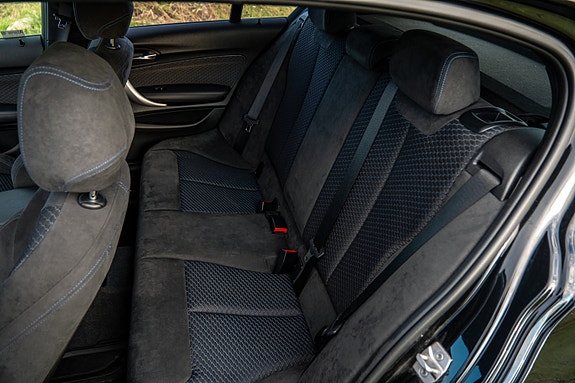 BMW 118d 11 of 13