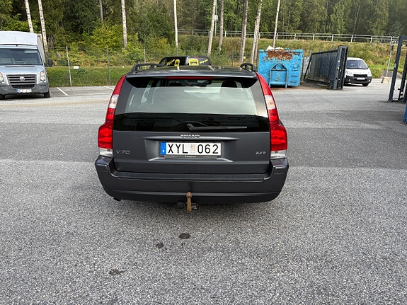 Volvo V70 4 of 8