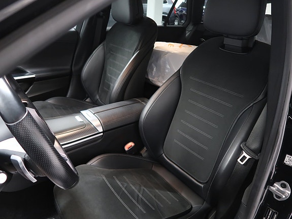 Mercedes-Benz C300 17 of 30