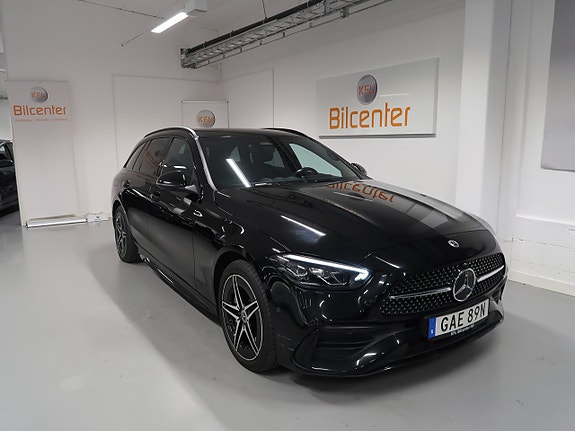 Mercedes-Benz C300 3 of 30
