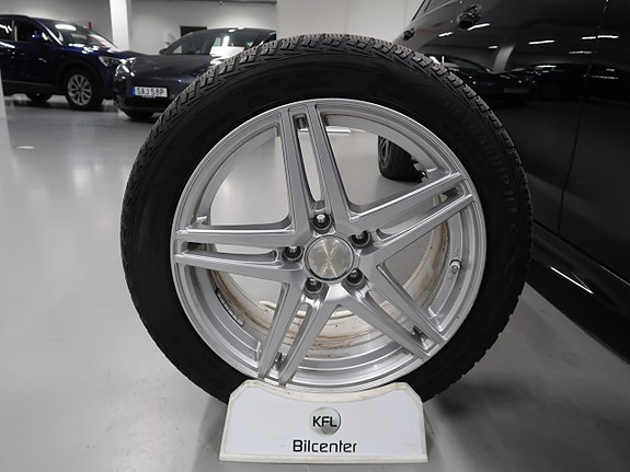 Mercedes-Benz C300 13 of 30