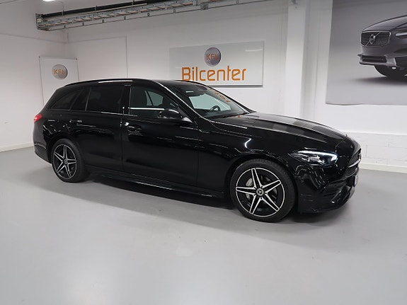 Mercedes-Benz C300 4 of 30