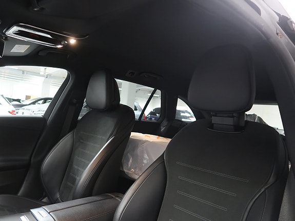 Mercedes-Benz C300 21 of 30