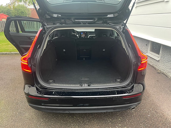 Volvo V60 8 of 23