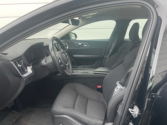 Volvo V60 14 of 23