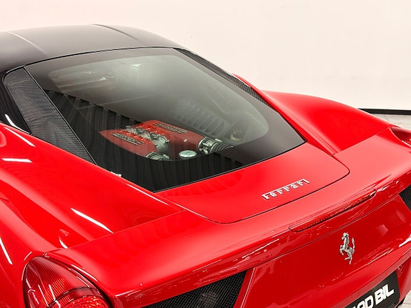 Ferrari 458 Italia 12 of 30