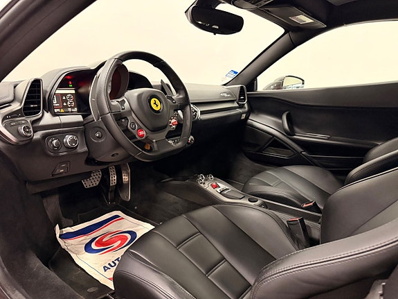 Ferrari 458 Italia 18 of 30