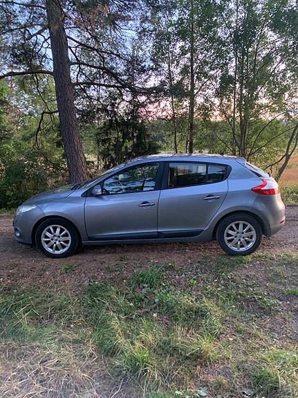 Renault Megane III 4 of 6