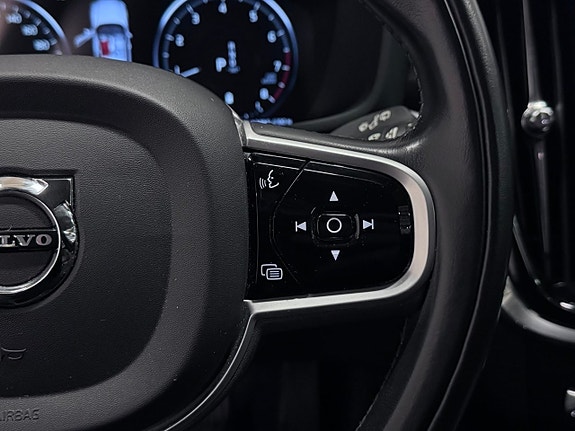 Volvo V60 21 of 28