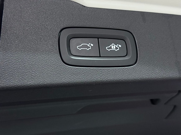 Volvo V60 28 of 28