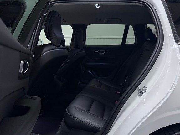 Volvo V60 17 of 28