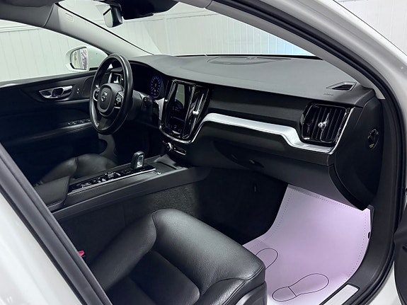 Volvo V60 15 of 28