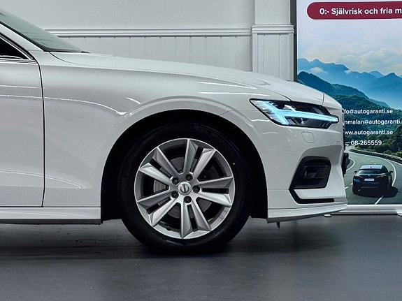 Volvo V60 7 of 28
