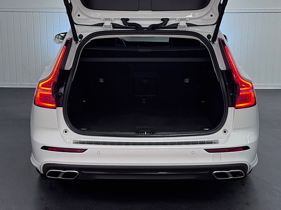 Volvo V60 10 of 28