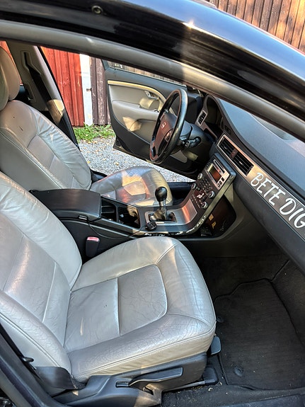 Volvo V70 5 of 7