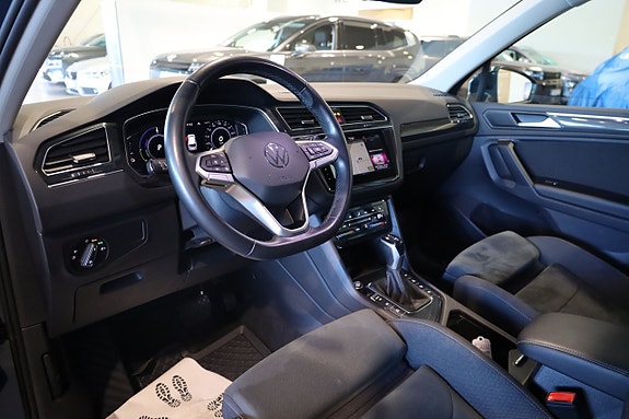 Volkswagen Tiguan 14 of 30