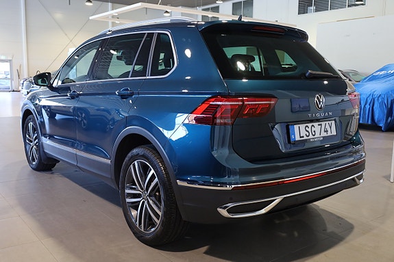 Volkswagen Tiguan 3 of 30