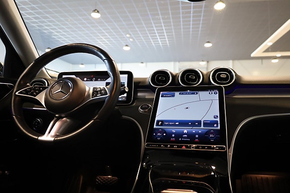 Mercedes-Benz C300 17 of 29