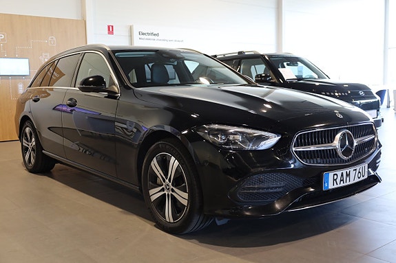 Mercedes-Benz C300 4 of 29