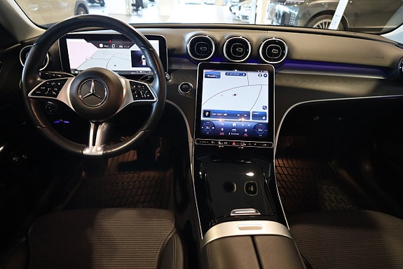 Mercedes-Benz C300 15 of 29