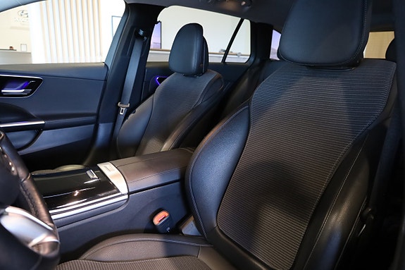 Mercedes-Benz C300 13 of 29
