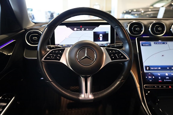 Mercedes-Benz C300 16 of 29