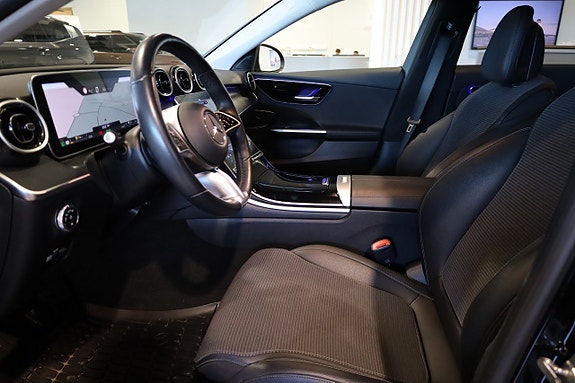 Mercedes-Benz C300 12 of 29
