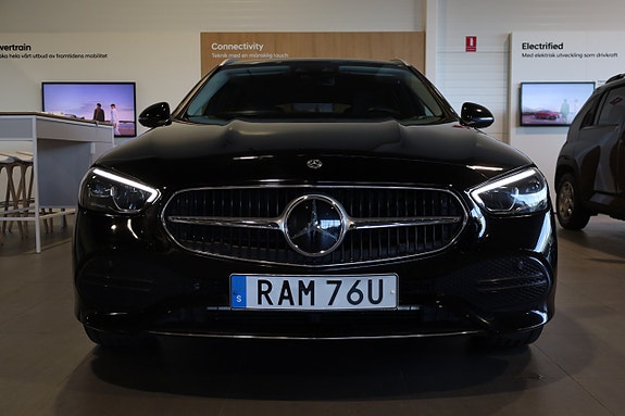 Mercedes-Benz C300 8 of 29