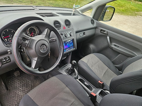 Volkswagen Caddy 4 of 6