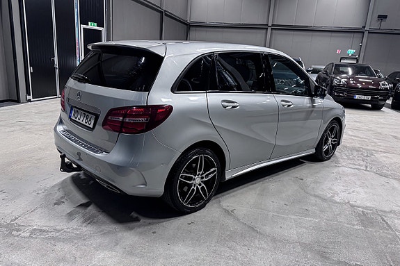 Mercedes-Benz B180 d 6 of 15