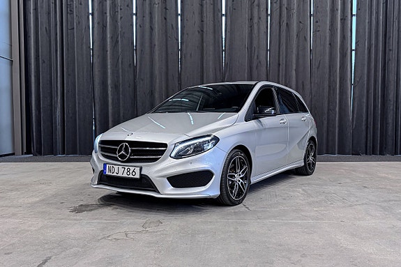 Mercedes-Benz B180 d 2 of 15