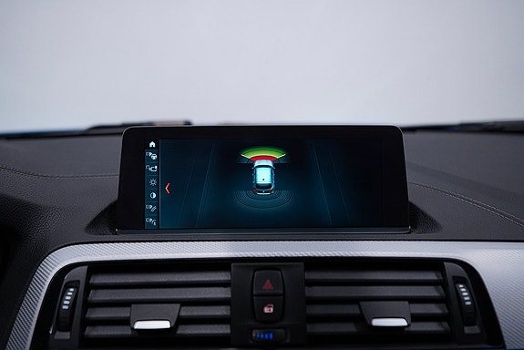 BMW M140i 18 of 21