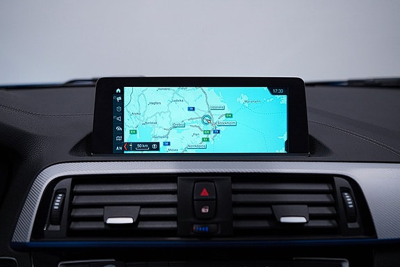 BMW M140i 16 of 21