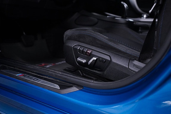 BMW M140i 7 of 21