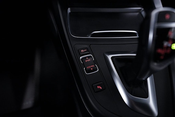 BMW M140i 15 of 21