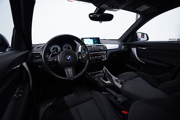 BMW M140i 10 of 21