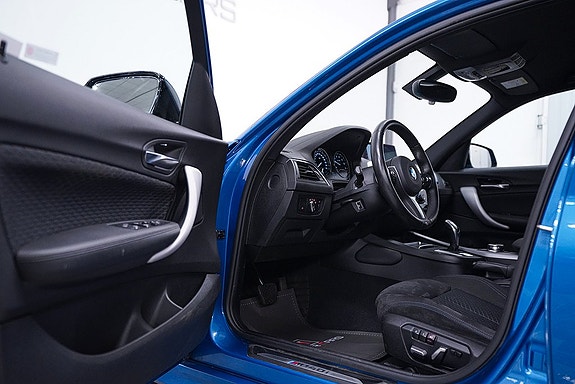 BMW M140i 6 of 21