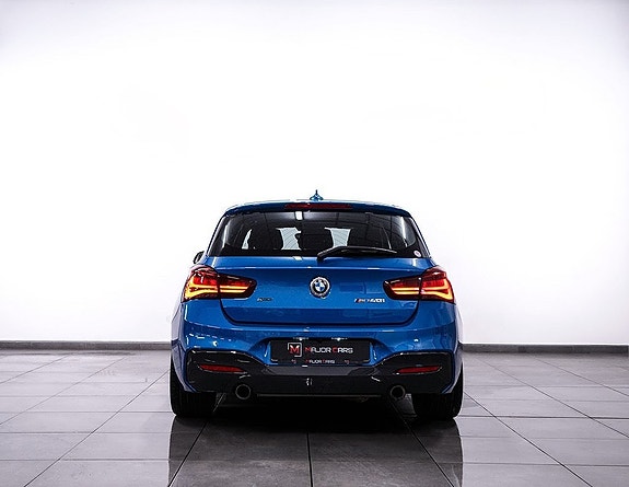 BMW M140i 5 of 21
