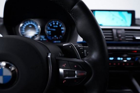 BMW M140i 12 of 21