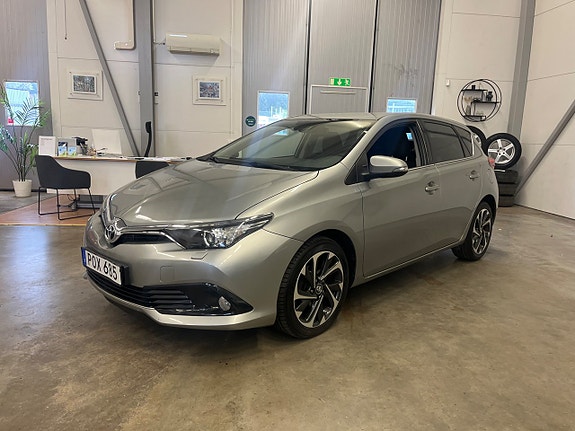Toyota Auris 4 of 9