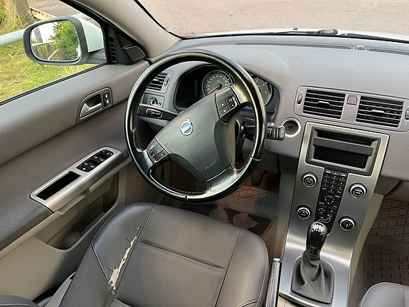 Volvo V50 10 of 13