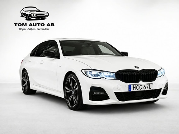 BMW 330i 7 of 30