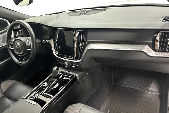 Volvo S60 15 of 29