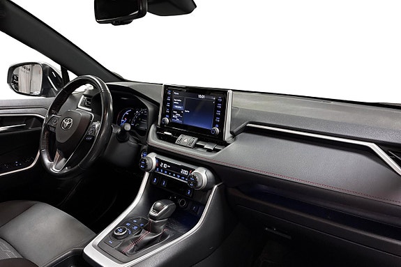 Toyota RAV4 15 of 28